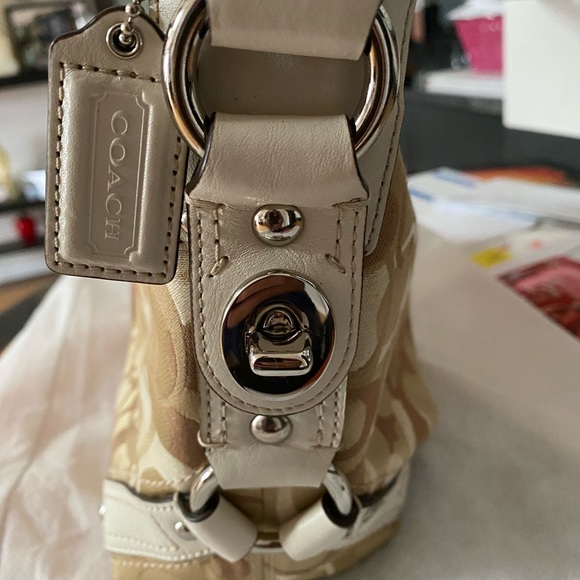Beautiful Coach bag - Picture 6 of 6